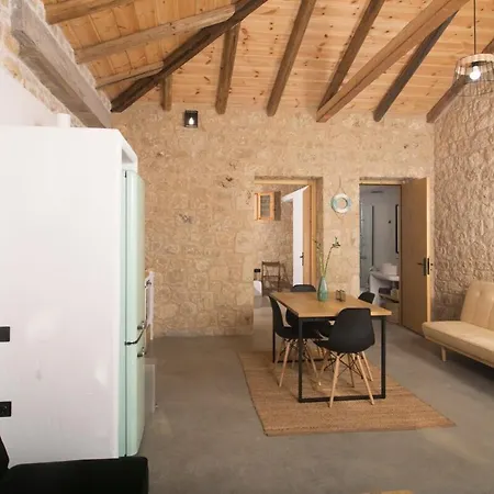 Almyrikia Ii Next To The Sea Tatil Evi