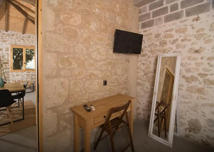 Feriehus Almyrikia Ii Next To The Sea Mikrá Mandínia